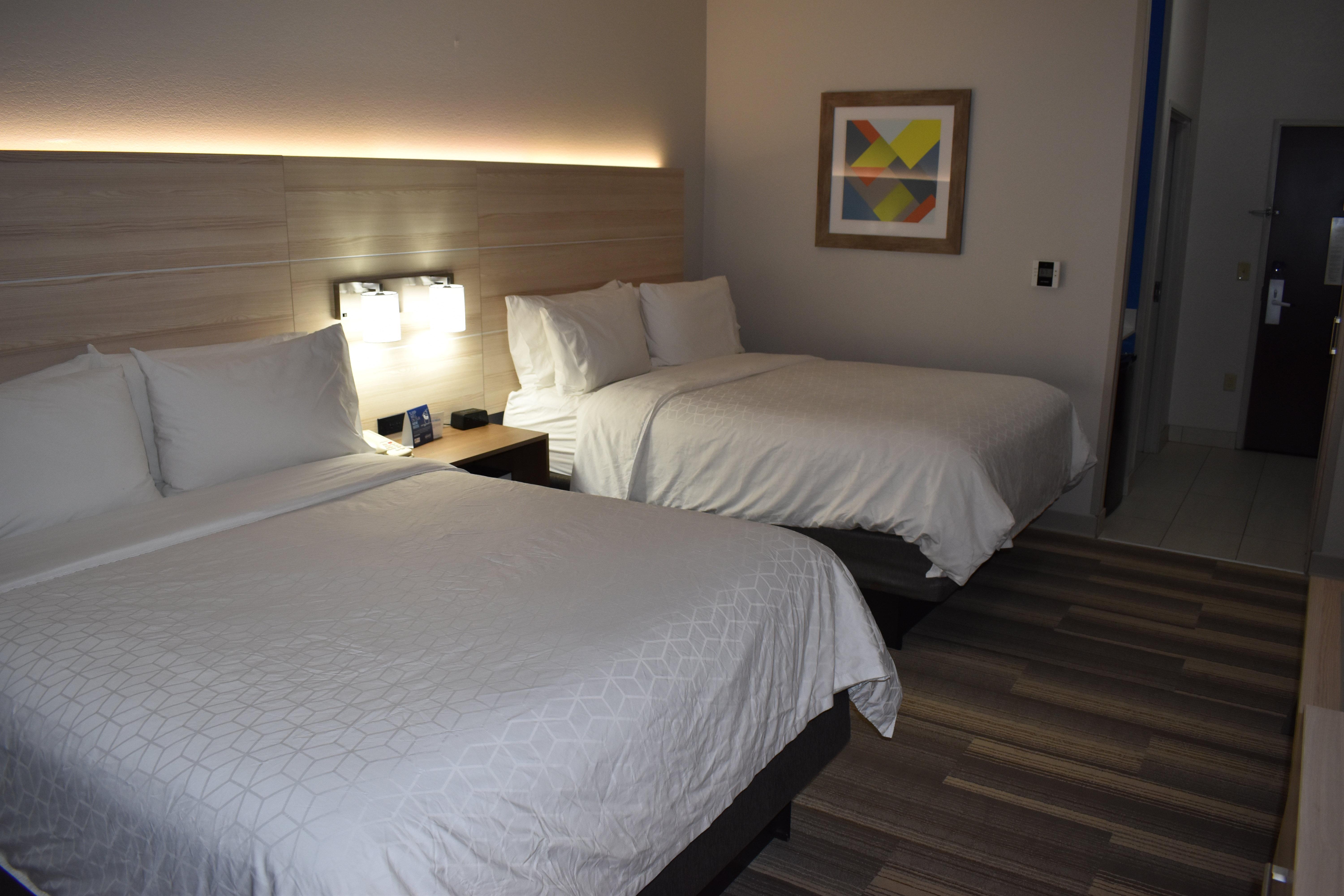 Holiday Inn Express Hotel & Suites Mcpherson By Ihg Eksteriør bilde